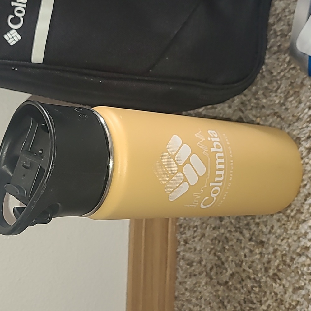 Columbia Black Lunch Bag with Accessories - Picture 2 of 11